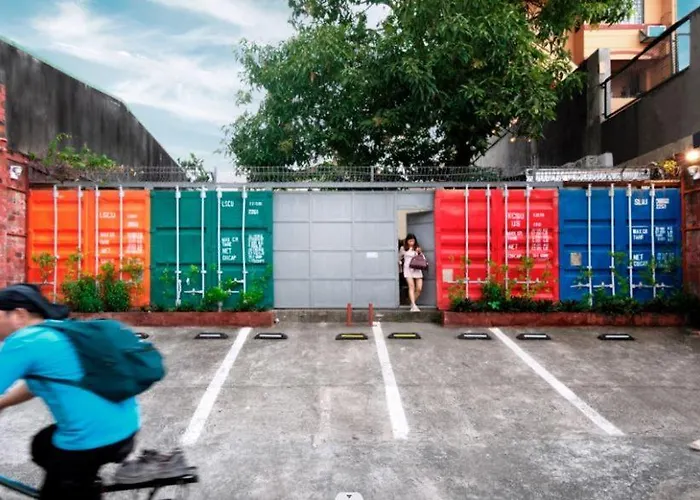 Container Mandaluyong N05 * Manila